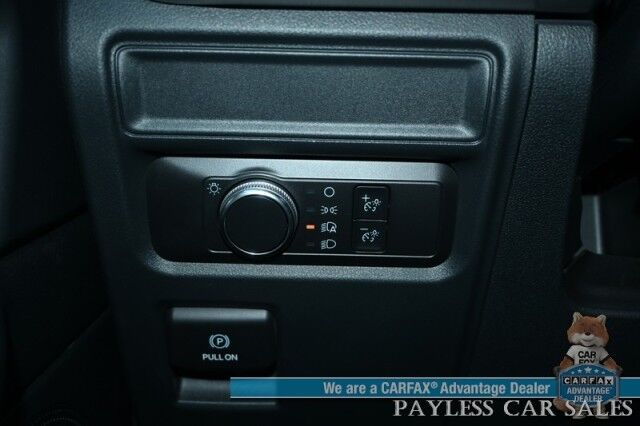 2022 Ford Expedition XLT / 4X4 / Power Driver's Seat / Navigation / Lane Departure & Blind Spot / Forward Collision Warning / 3rd Row / Seats 8 / Apple CarPlay & Android Auto / Back Up Camera / Rear Parking Sensors / Tow Pkg / 1-Owner Anchorage AK