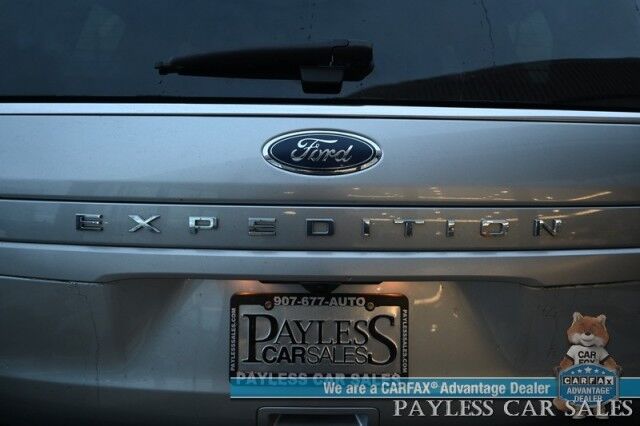 2022 Ford Expedition XLT / 4X4 / Power Driver's Seat / Navigation / Lane Departure & Blind Spot / Forward Collision Warning / 3rd Row / Seats 8 / Apple CarPlay & Android Auto / Back Up Camera / Rear Parking Sensors / Tow Pkg / 1-Owner Anchorage AK