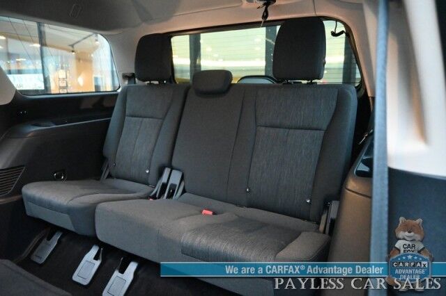 2022 Ford Expedition XLT / 4X4 / Power Driver's Seat / Navigation / Lane Departure & Blind Spot / Forward Collision Warning / 3rd Row / Seats 8 / Apple CarPlay & Android Auto / Back Up Camera / Rear Parking Sensors / Tow Pkg / 1-Owner Anchorage AK