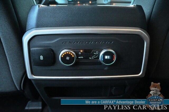 2022 Ford Expedition XLT / 4X4 / Power Driver's Seat / Navigation / Lane Departure & Blind Spot / Forward Collision Warning / 3rd Row / Seats 8 / Apple CarPlay & Android Auto / Back Up Camera / Rear Parking Sensors / Tow Pkg / 1-Owner Anchorage AK