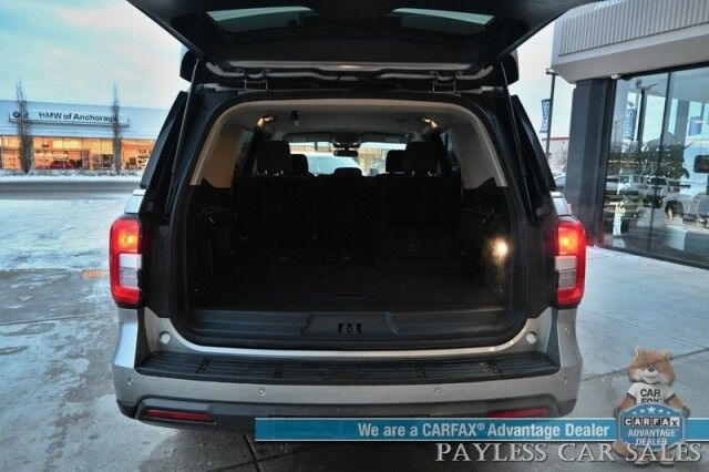 2022 Ford Expedition XLT / 4X4 / Power Driver's Seat / Navigation / Lane Departure & Blind Spot / Forward Collision Warning / 3rd Row / Seats 8 / Apple CarPlay & Android Auto / Back Up Camera / Rear Parking Sensors / Tow Pkg / 1-Owner Anchorage AK