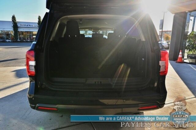 2022 Ford Expedition XLT / 4X4 / Power Driver's Seat / Navigation / Lane Departure & Blind Spot / Forward Collision Warning / 3rd Row / Seats 8 / Apple CarPlay & Android Auto / Back Up Camera / Rear Parking Sensors / Tow Pkg / 1-Owner Anchorage AK
