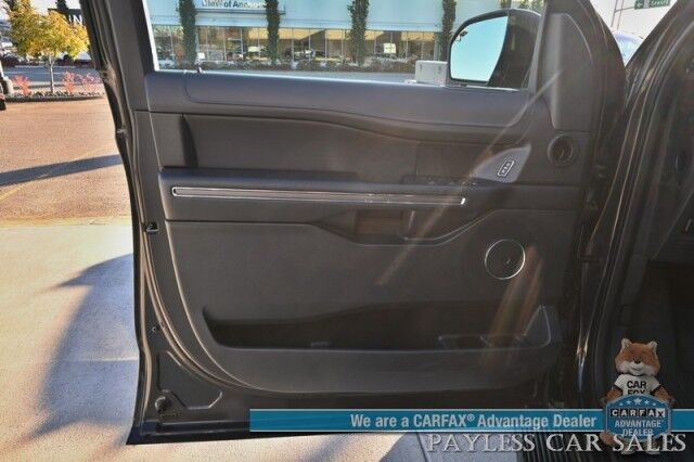 2022 Ford Expedition XLT / 4X4 / Power Driver's Seat / Navigation / Lane Departure & Blind Spot / Forward Collision Warning / 3rd Row / Seats 8 / Apple CarPlay & Android Auto / Back Up Camera / Rear Parking Sensors / Tow Pkg / 1-Owner Anchorage AK