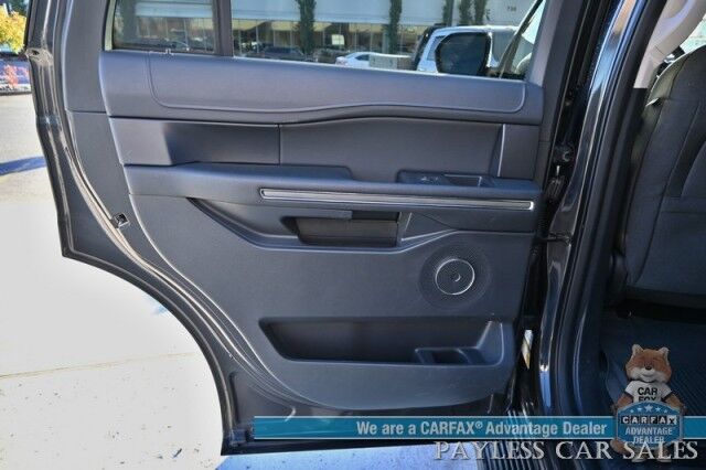 2022 Ford Expedition XLT / 4X4 / Power Driver's Seat / Navigation / Lane Departure & Blind Spot / Forward Collision Warning / 3rd Row / Seats 8 / Apple CarPlay & Android Auto / Back Up Camera / Rear Parking Sensors / Tow Pkg / 1-Owner Anchorage AK