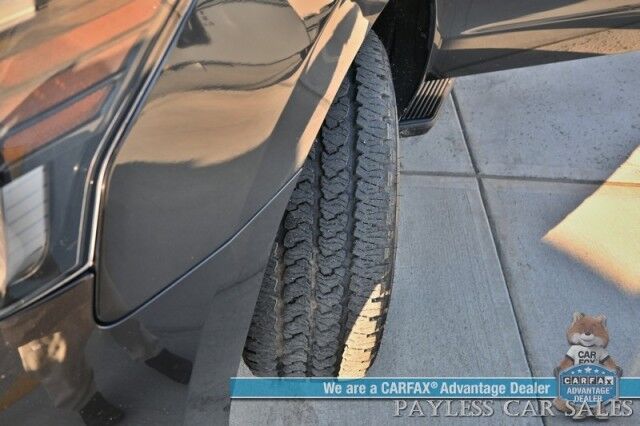 2022 Ford Expedition XLT / 4X4 / Power Driver's Seat / Navigation / Lane Departure & Blind Spot / Forward Collision Warning / 3rd Row / Seats 8 / Apple CarPlay & Android Auto / Back Up Camera / Rear Parking Sensors / Tow Pkg / 1-Owner Anchorage AK