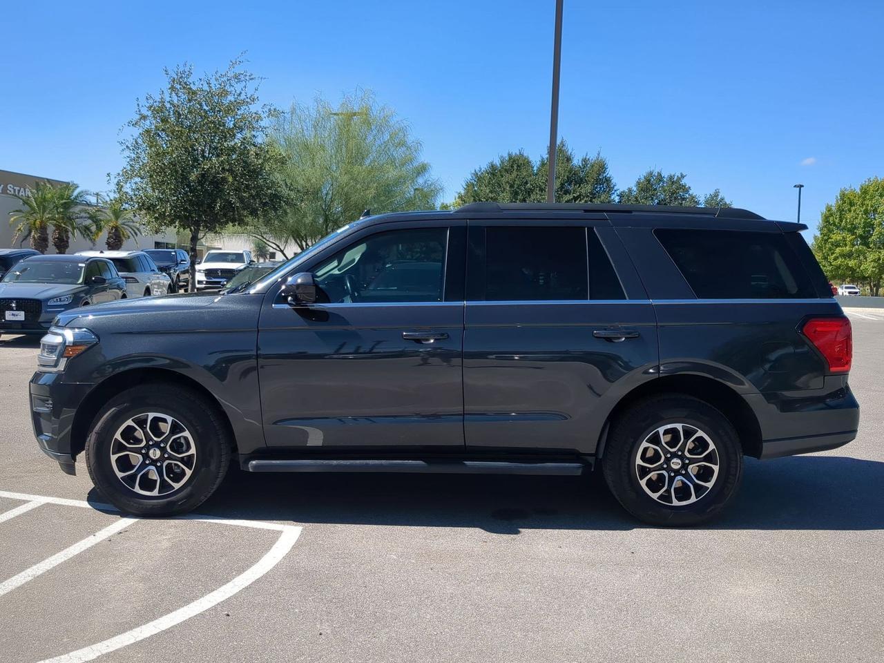 2022 Ford Expedition XLT