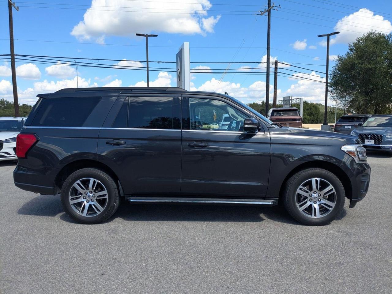 2022 Ford Expedition XLT
