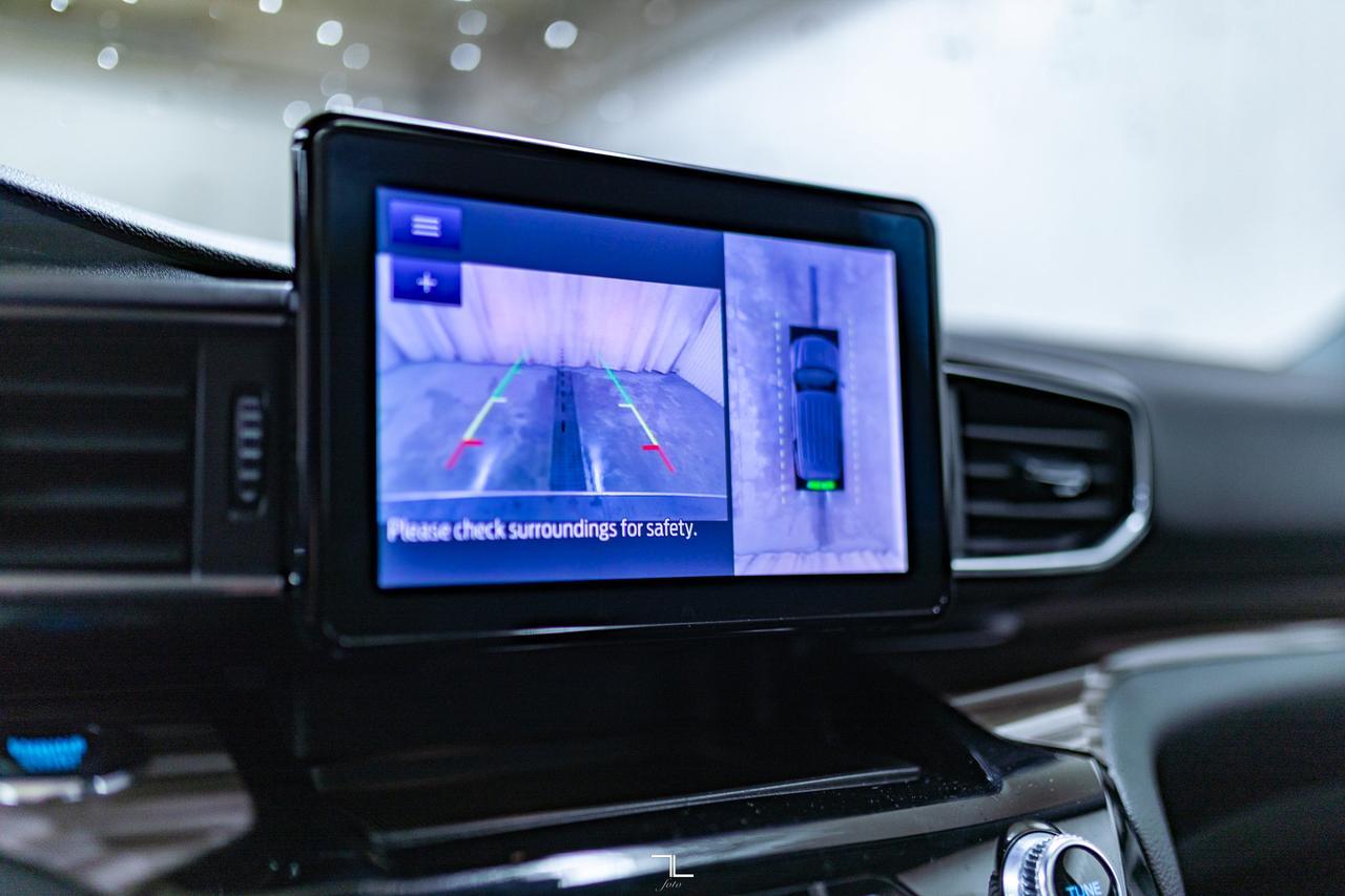 2022 Ford Explorer AWD Limited Leather Roof Nav BCam Red Deer AB