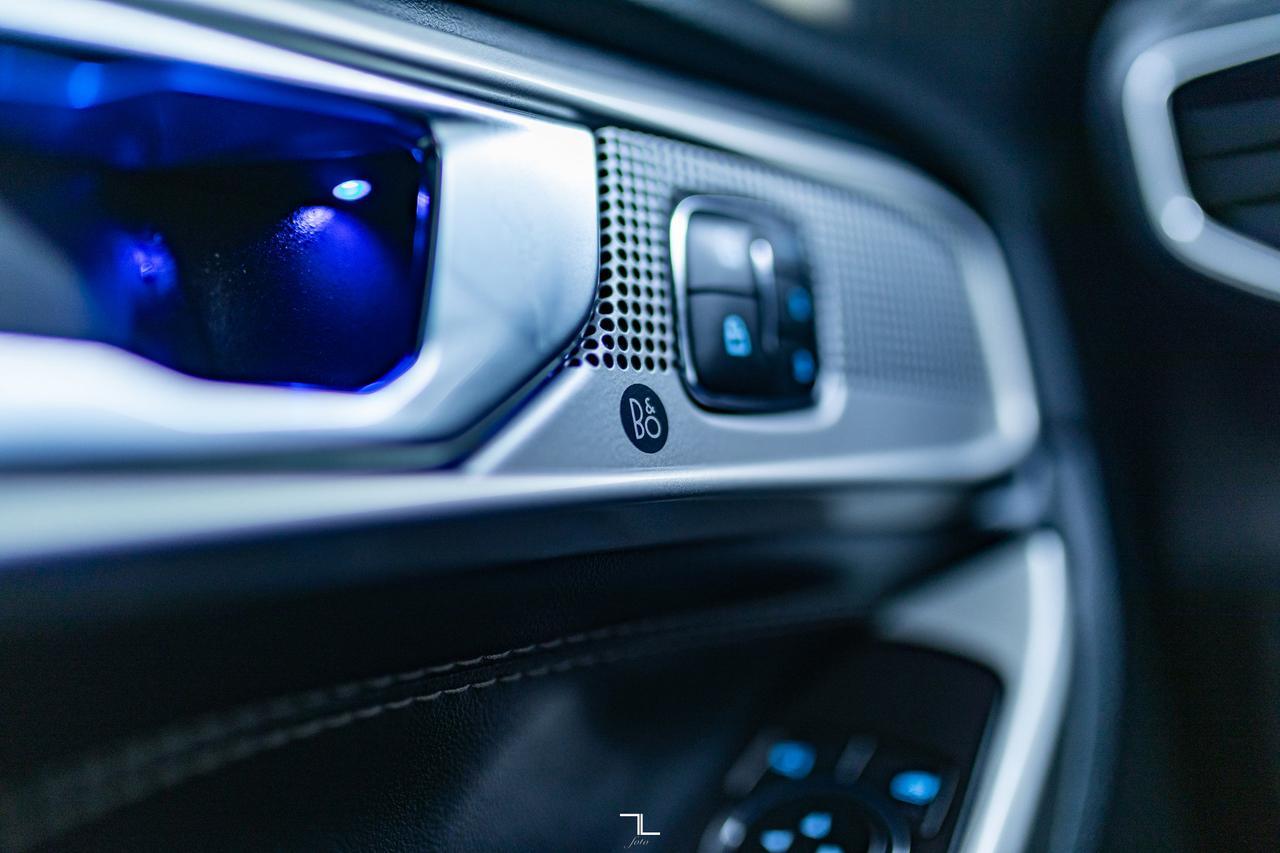 2022 Ford Explorer AWD Limited Leather Roof Nav BCam Red Deer AB