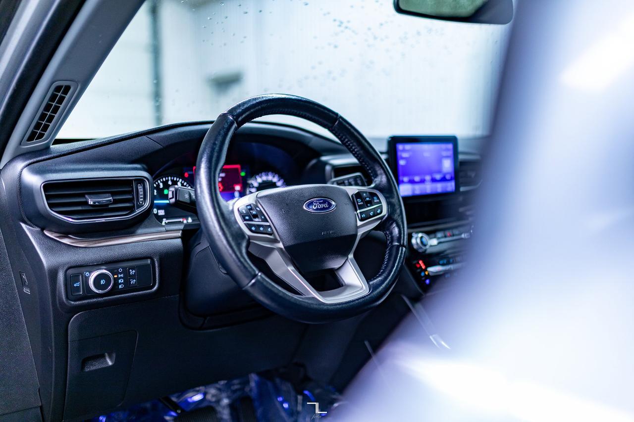 2022 Ford Explorer AWD Limited Leather Roof Nav BCam Red Deer AB