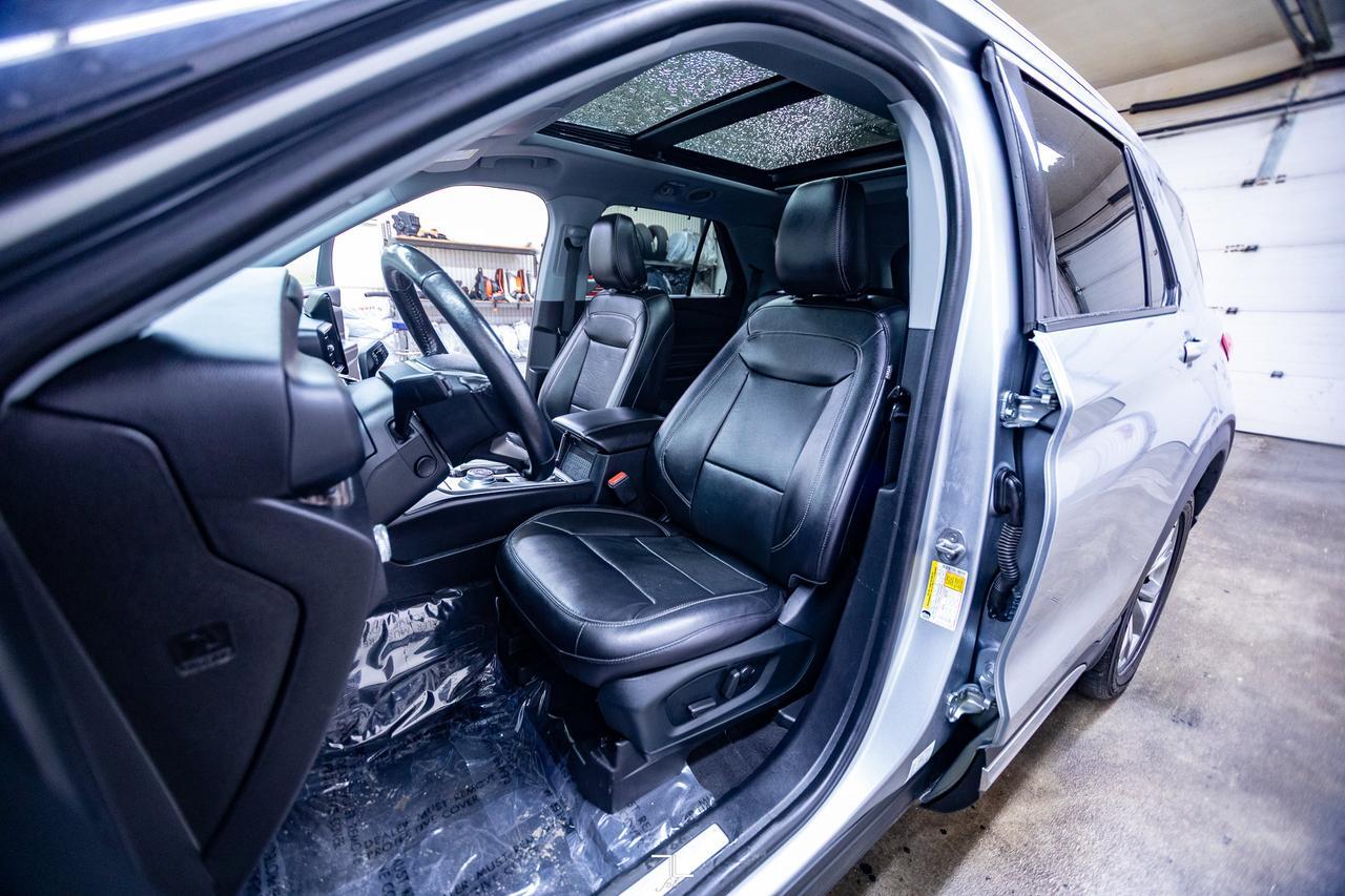 2022 Ford Explorer AWD Limited Leather Roof Nav BCam Red Deer AB