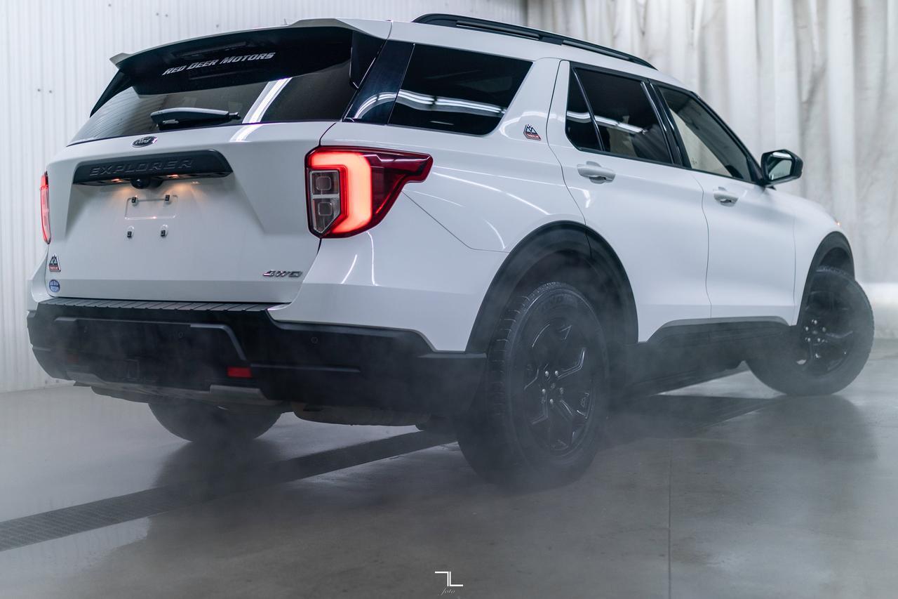 2022 Ford Explorer AWD Timberline Leather Roof Nav BCam Red Deer AB