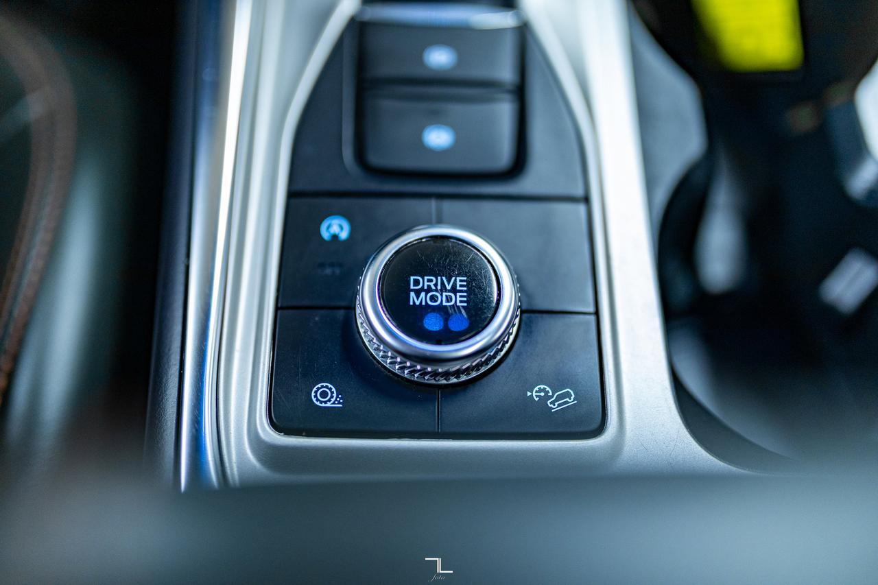 2022 Ford Explorer AWD Timberline Leather Roof Nav BCam Red Deer AB