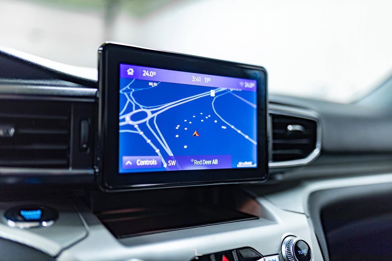 2022 Ford Explorer AWD XLT Leather Nav BCam Red Deer AB