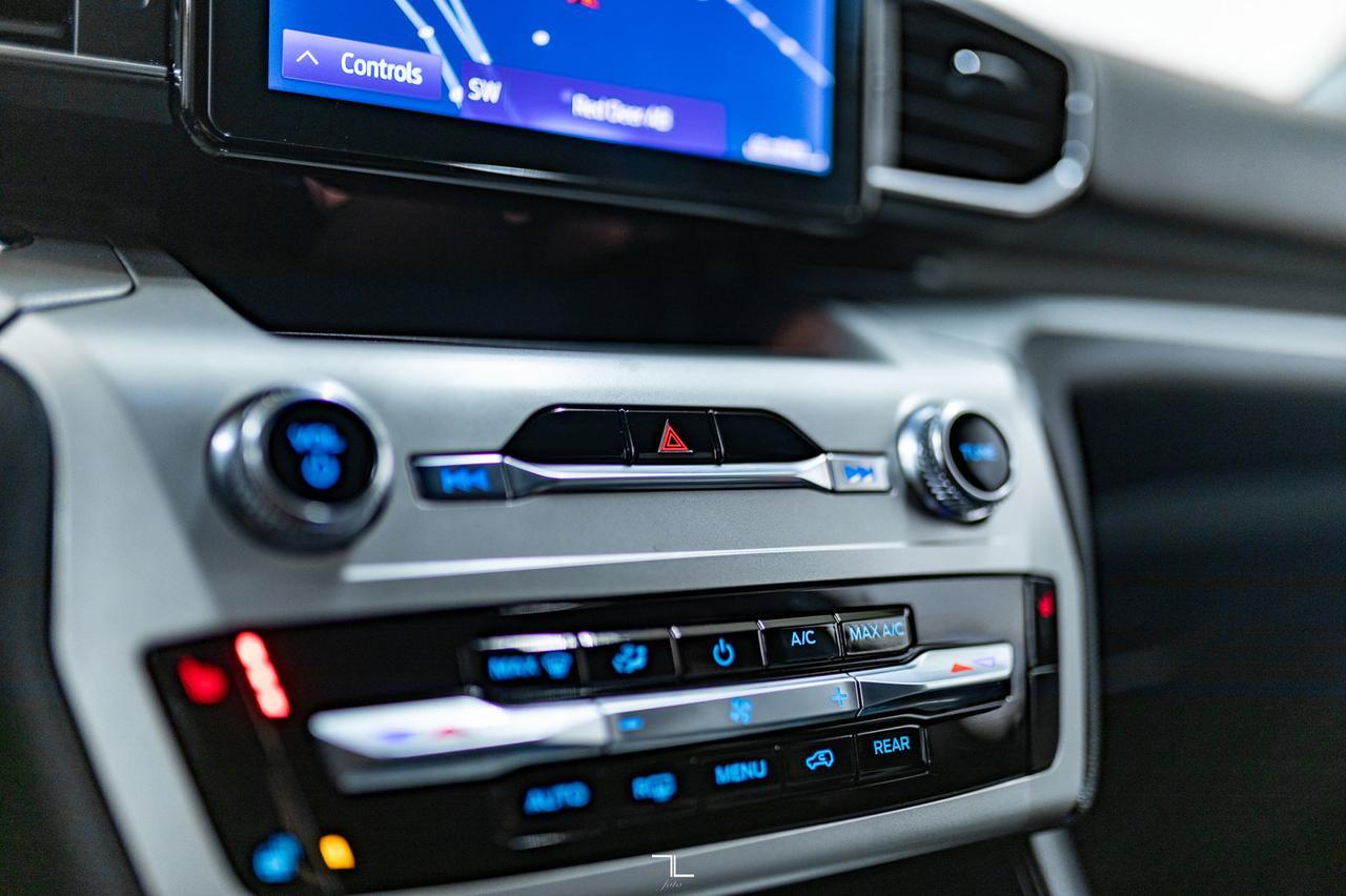 2022 Ford Explorer AWD XLT Leather Nav BCam Red Deer AB