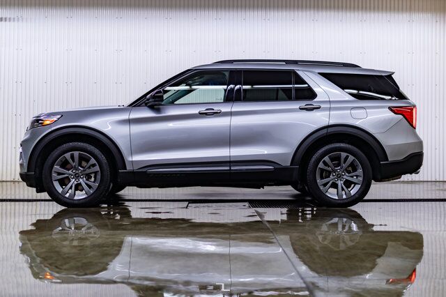 2022 Ford Explorer AWD XLT Leather Nav BCam Red Deer AB