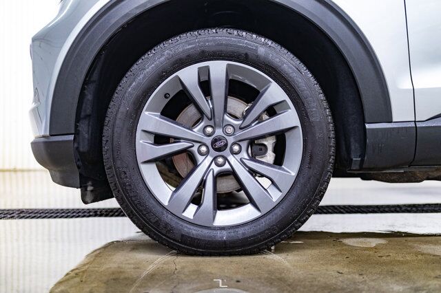 2022 Ford Explorer AWD XLT Leather Nav BCam Red Deer AB