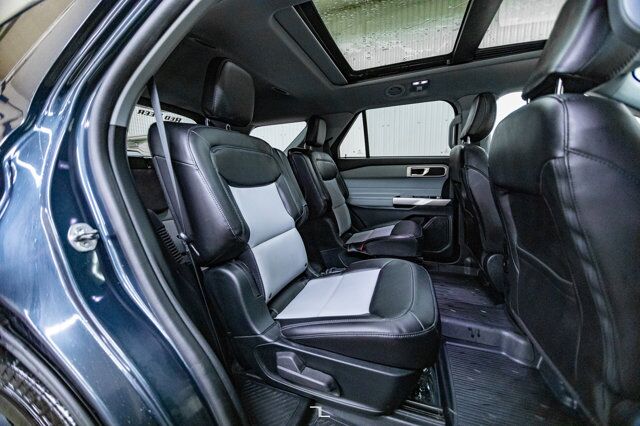 2022 Ford Explorer AWD XLT Leather Roof Nav BCam Red Deer AB