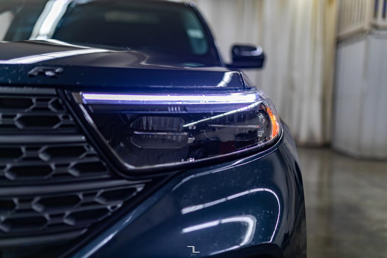 2022 Ford Explorer AWD XLT Leather Roof Nav BCam Red Deer AB