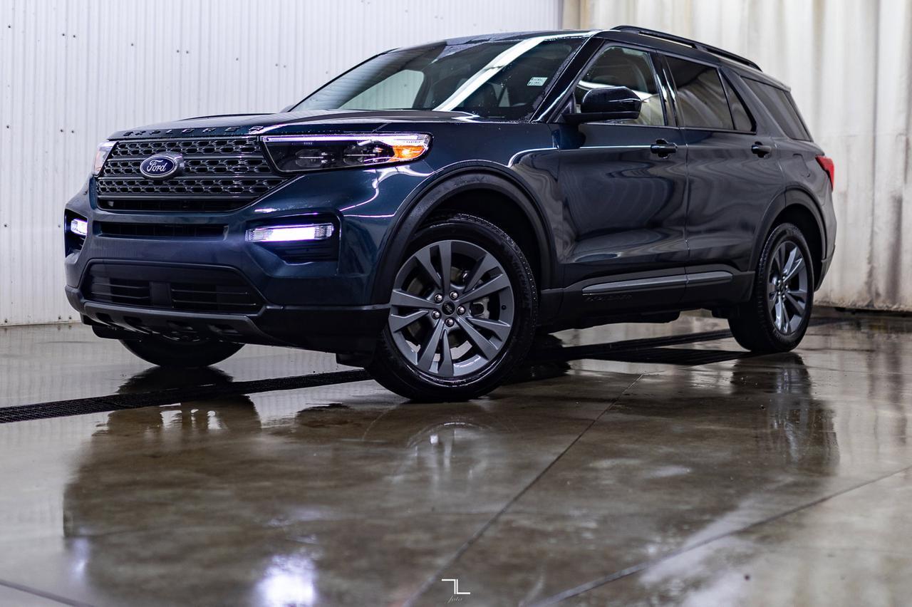 2022 Ford Explorer AWD XLT Leather Roof Nav BCam Red Deer AB
