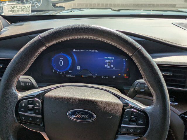 2022 Ford Explorer King Ranch Castroville TX