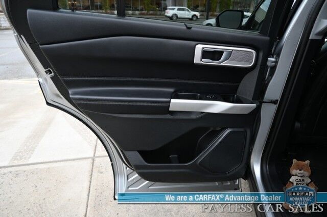 2022 Ford Explorer Limited / 4X4 / Auto Start / Heated & Cooled Leather Seats / Heated Steering / NAV / Adaptive Cruise / Lane Depart & Blind Spot / 360 Cam / Rear Captain Chairs / 3rd Row / Seats 6 / Block Heater / New Tires / 1-Owner Anchorage AK