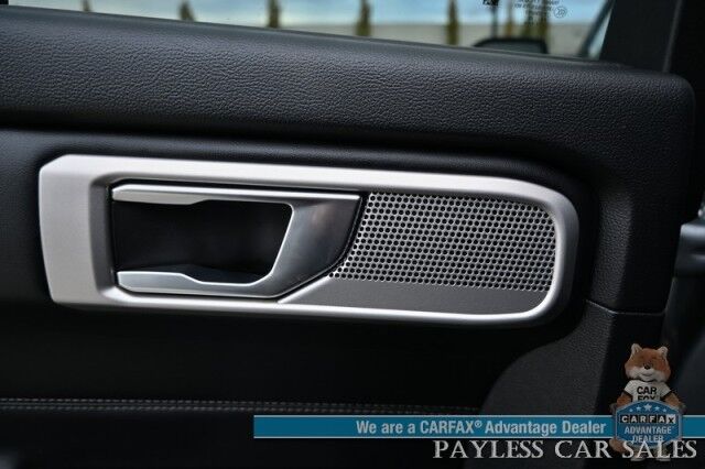 2022 Ford Explorer Limited / 4X4 / Auto Start / Heated & Cooled Leather Seats / Heated Steering / NAV / Adaptive Cruise / Lane Depart & Blind Spot / 360 Cam / Rear Captain Chairs / 3rd Row / Seats 6 / Block Heater / New Tires / 1-Owner Anchorage AK