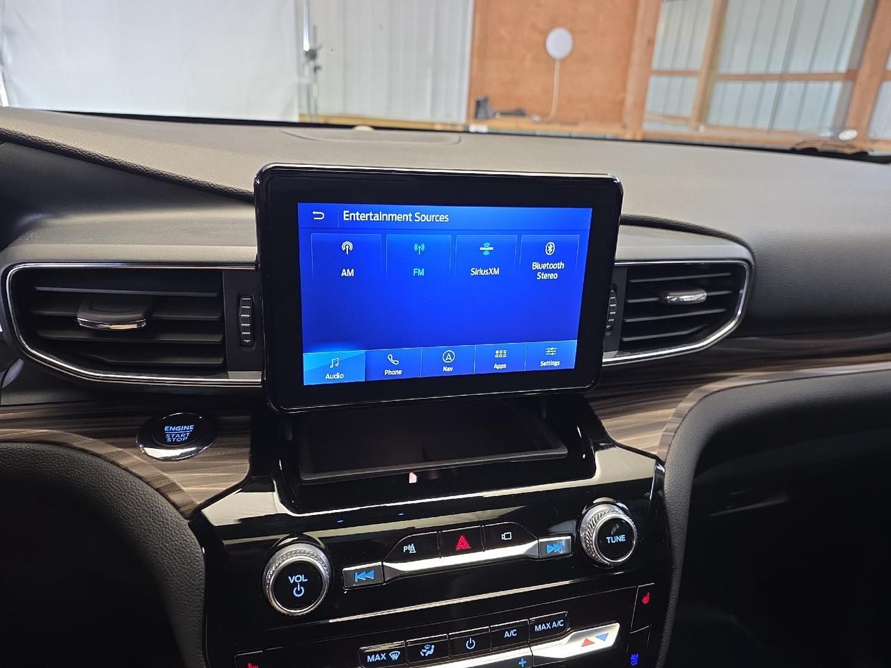 2022 Ford Explorer Limited Sand Lake NY