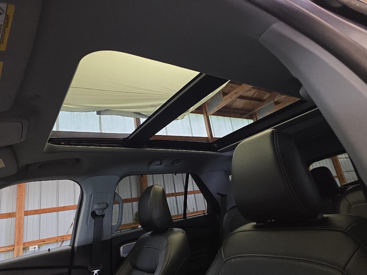 2022 Ford Explorer Limited Sand Lake NY