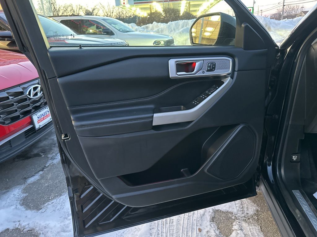 2022 Ford Explorer Limited Worcester MA