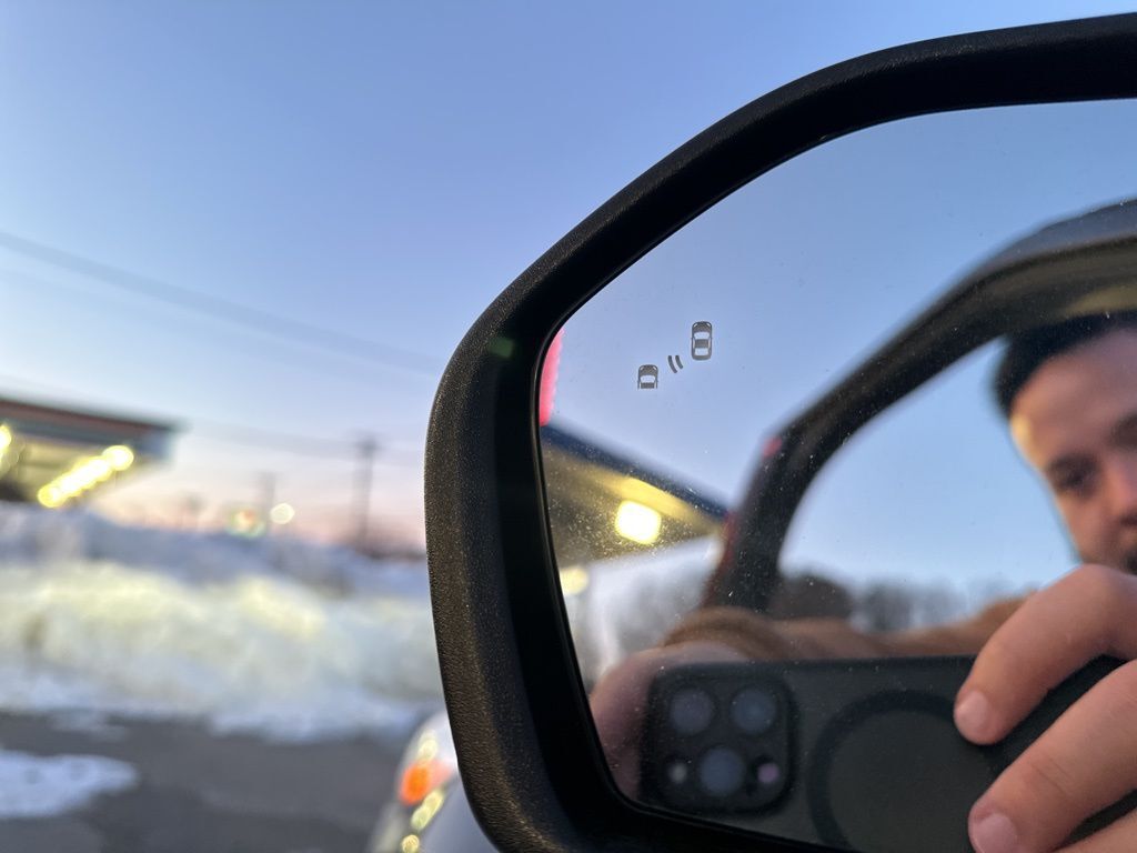 2022 Ford Explorer Limited Worcester MA