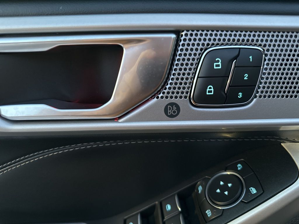 2022 Ford Explorer Limited Worcester MA