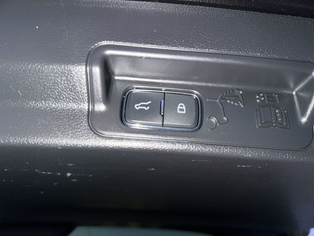 2022 Ford Explorer Limited Worcester MA