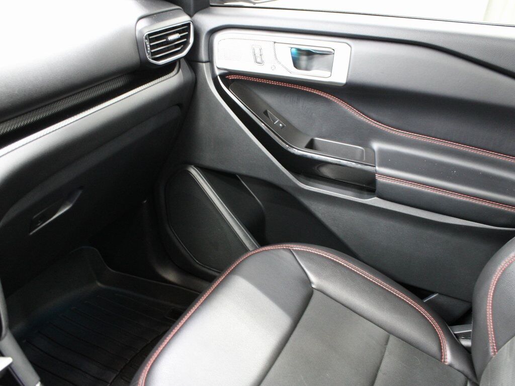 2022 Ford Explorer ST-Line 4WD 6 Passenger Fond du Lac WI
