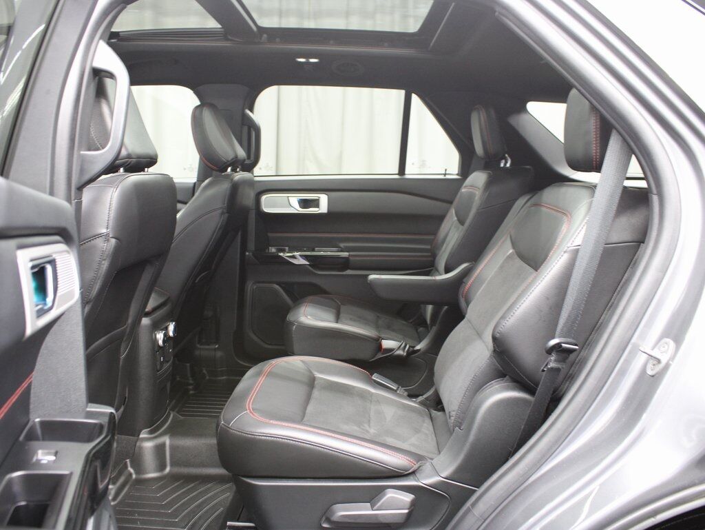 2022 Ford Explorer ST-Line 4WD 6 Passenger Fond du Lac WI