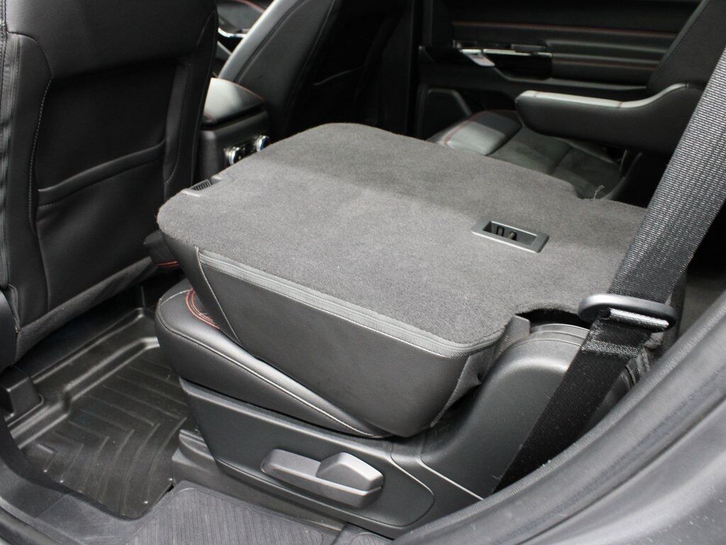 2022 Ford Explorer ST-Line 4WD 6 Passenger Fond du Lac WI