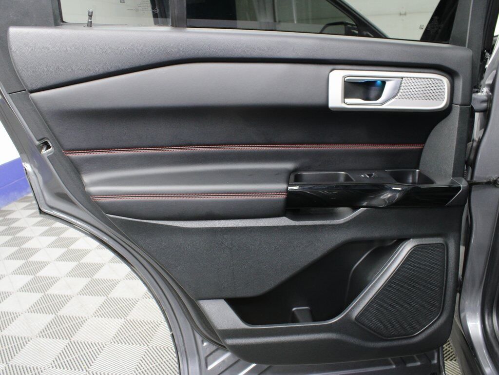 2022 Ford Explorer ST-Line 4WD 6 Passenger Fond du Lac WI