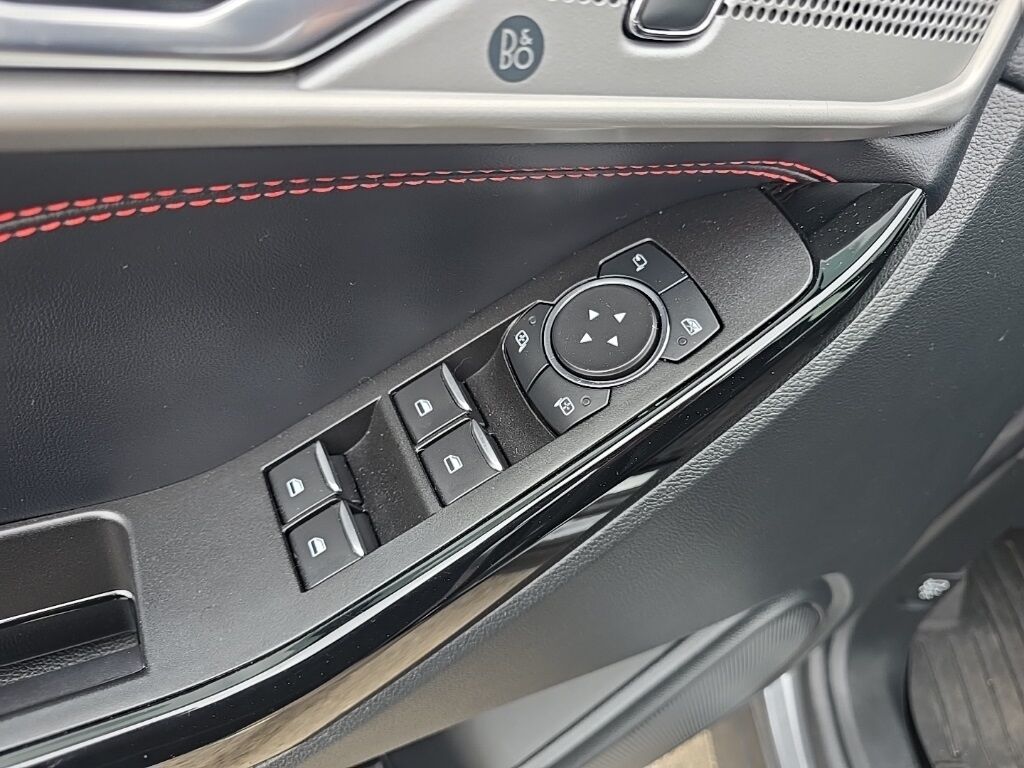 2022 Ford Explorer ST-Line 4WD 6 Passenger Fond du Lac WI