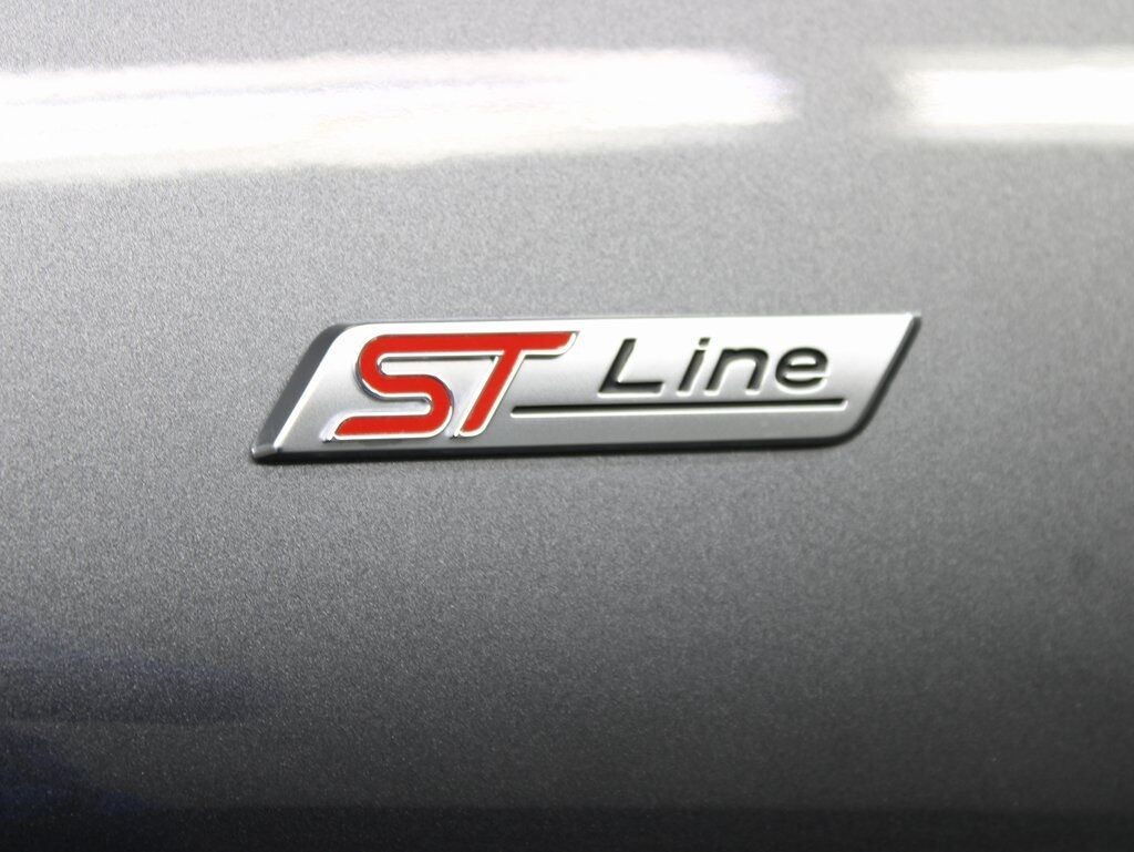 2022 Ford Explorer ST-Line 4WD Fond du Lac WI