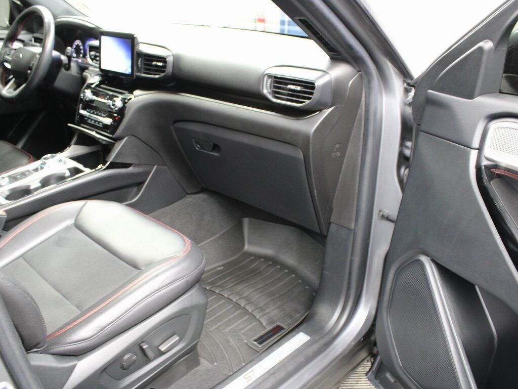 2022 Ford Explorer ST-Line 4WD Fond du Lac WI