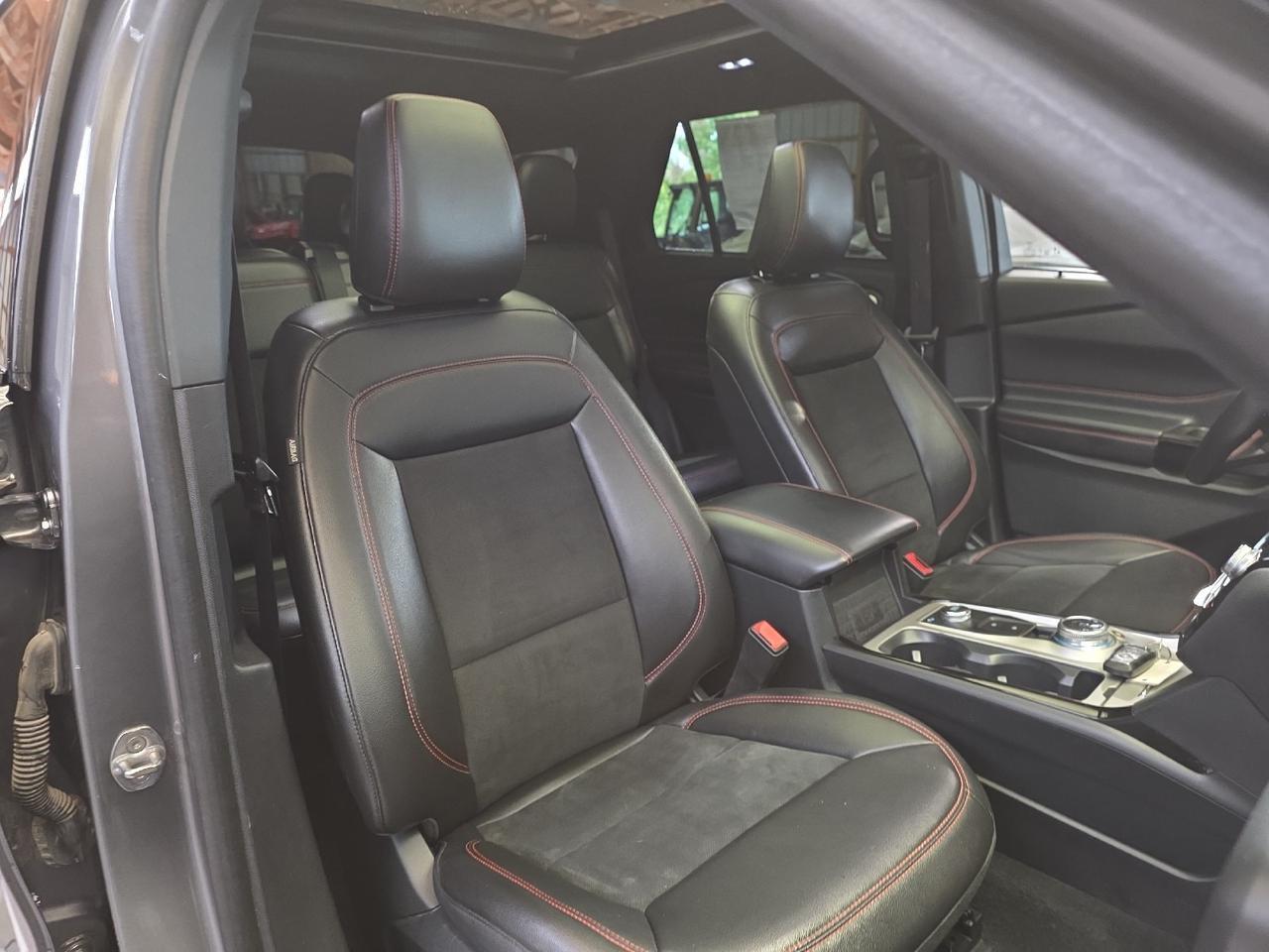 2022 Ford Explorer ST-Line Sand Lake NY