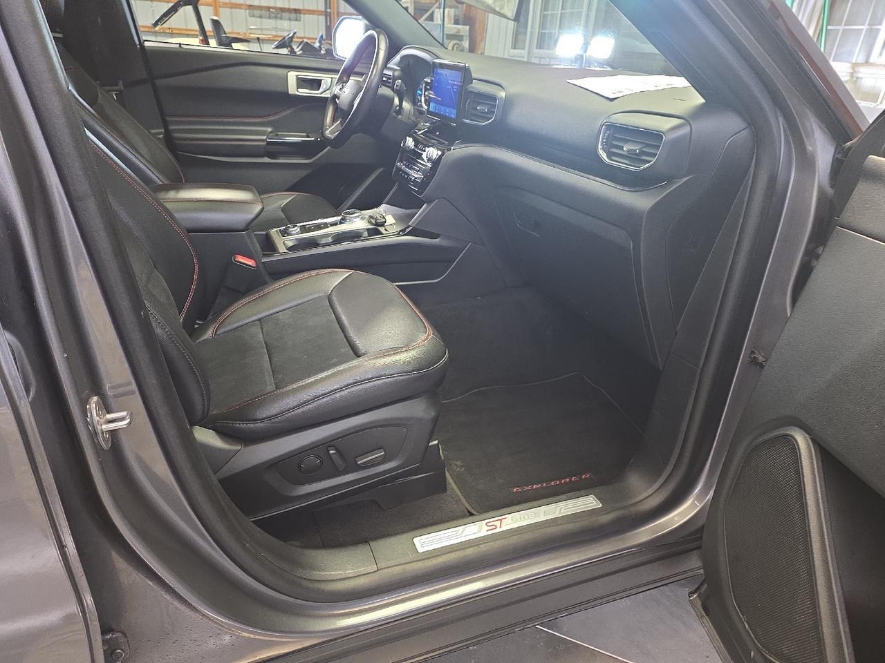 2022 Ford Explorer ST-Line Sand Lake NY