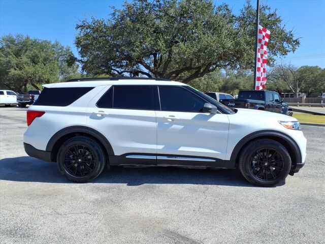 2022 Ford Explorer XLT TX 2022 Ford Explorer XLT TX