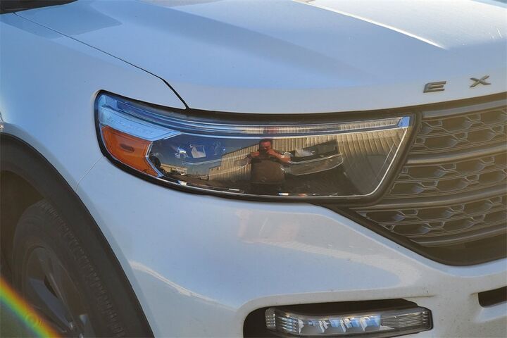 2022 Ford Explorer XLT  TX