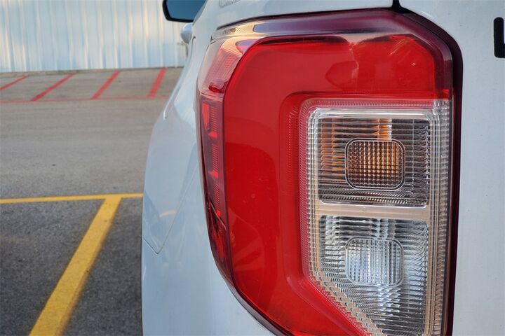 2022 Ford Explorer XLT  TX