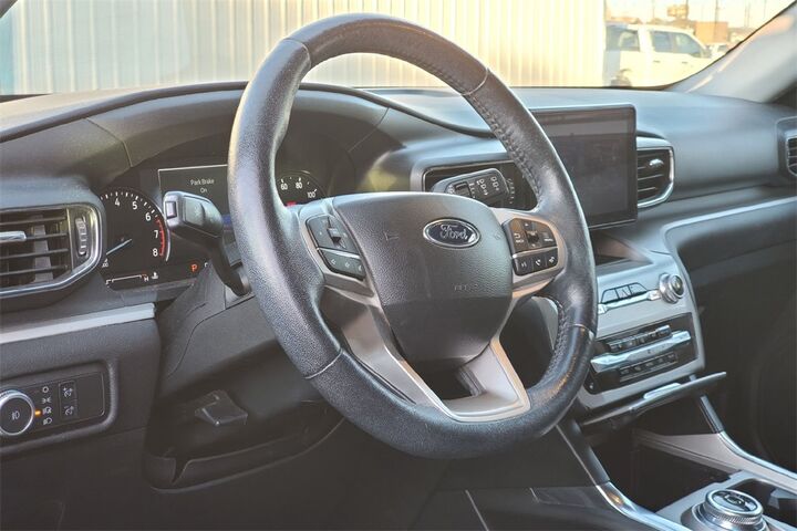 2022 Ford Explorer XLT  TX