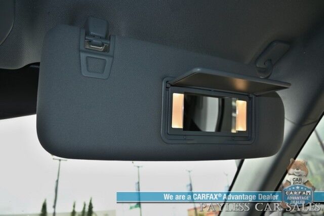 2022 Ford Explorer XLT / 4X4 / Power & Heated Leather Seats / Heated Steering Wheel / Auto Start / Blind Spot Alert / 3rd Row / Captain Chairs / Seats 6 / Apple CarPlay & Android Auto / Back Up Camera / Power Liftgate / Block Heater / 1-Owner Anchorage AK