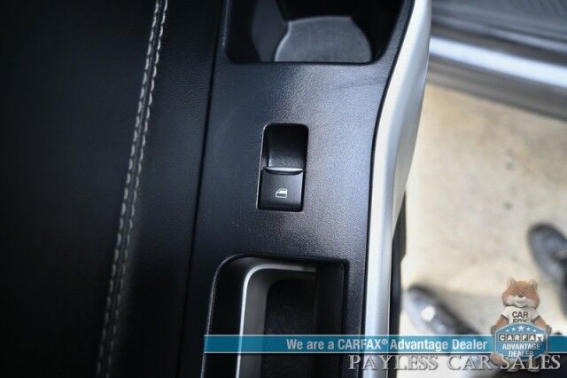 2022 Ford Explorer XLT / 4X4 / Power & Heated Leather Seats / Heated Steering Wheel / Auto Start / Blind Spot Alert / 3rd Row / Captain Chairs / Seats 6 / Apple CarPlay & Android Auto / Back Up Camera / Power Liftgate / Block Heater / 1-Owner Anchorage AK