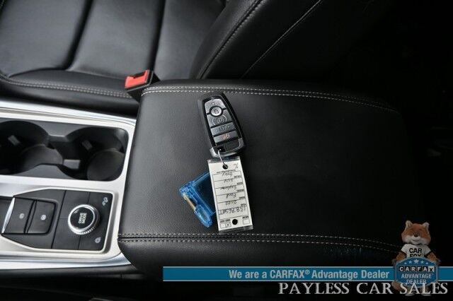 2022 Ford Explorer XLT / 4X4 / Power & Heated Leather Seats / Heated Steering Wheel / Auto Start / Blind Spot Alert / 3rd Row / Captain Chairs / Seats 6 / Apple CarPlay & Android Auto / Back Up Camera / Power Liftgate / Block Heater / 1-Owner Anchorage AK