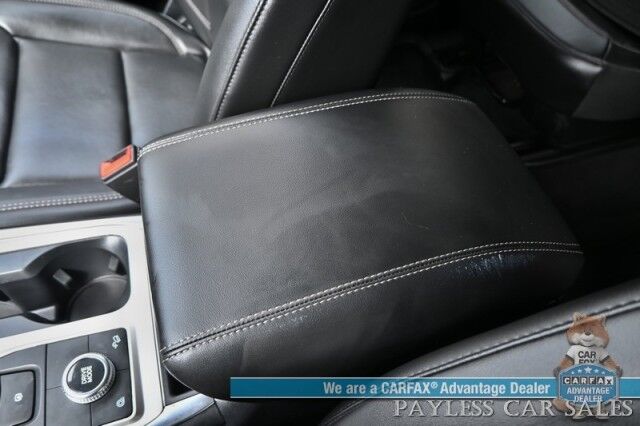 2022 Ford Explorer XLT / 4X4 / Power & Heated Leather Seats / Heated Steering Wheel / Auto Start / Blind Spot Alert / 3rd Row / Captain Chairs / Seats 6 / Apple CarPlay & Android Auto / Back Up Camera / Power Liftgate / Block Heater / 1-Owner Anchorage AK